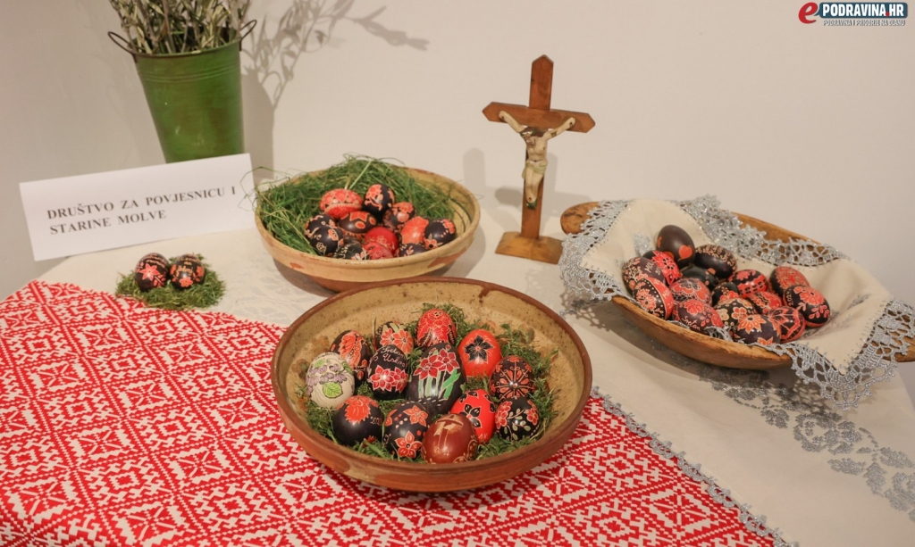 Usred molvarske ravnice uz ples i pisanice 1