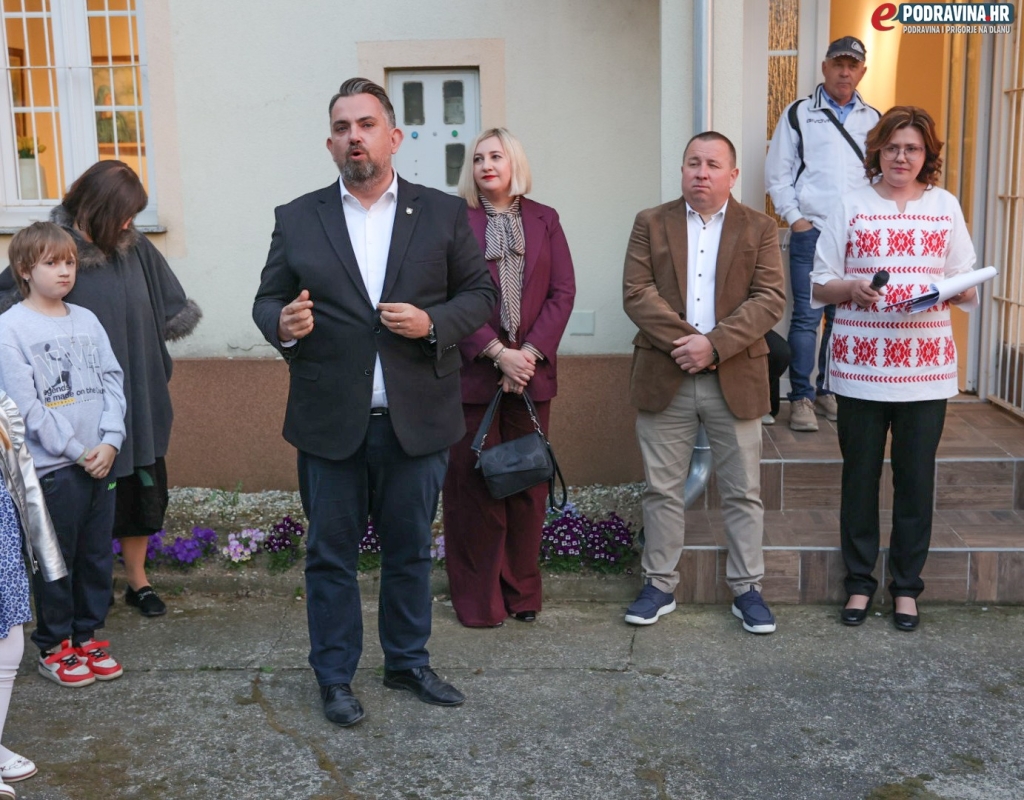 Usred molvarske ravnice uz ples i pisanice 37