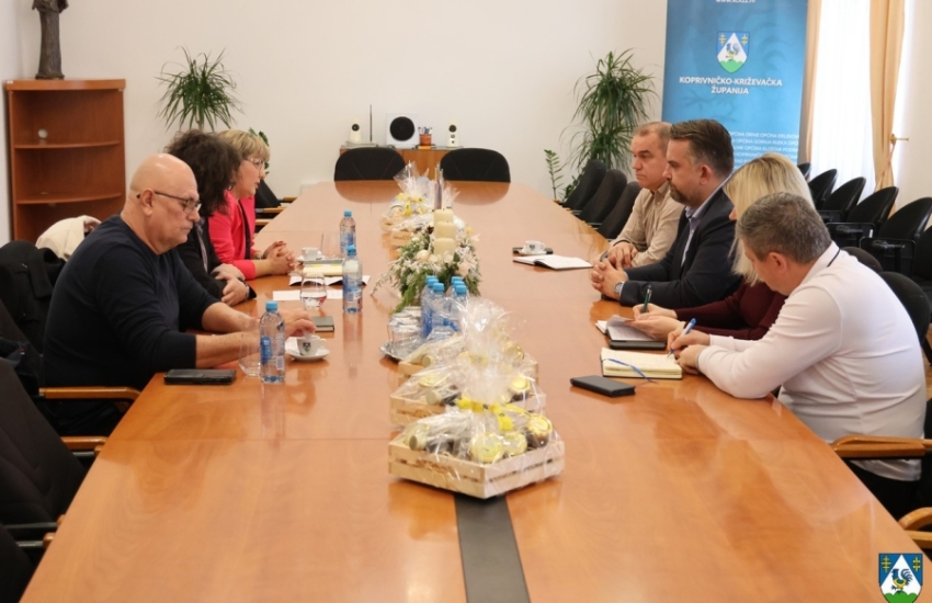 Održan radni sastanak s predstavnicima pčelarskih udruga na području županije