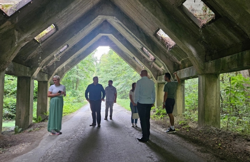 Župan sa suradnicima obišao lokacije budućeg turističkog projekta u naselju Glogovac