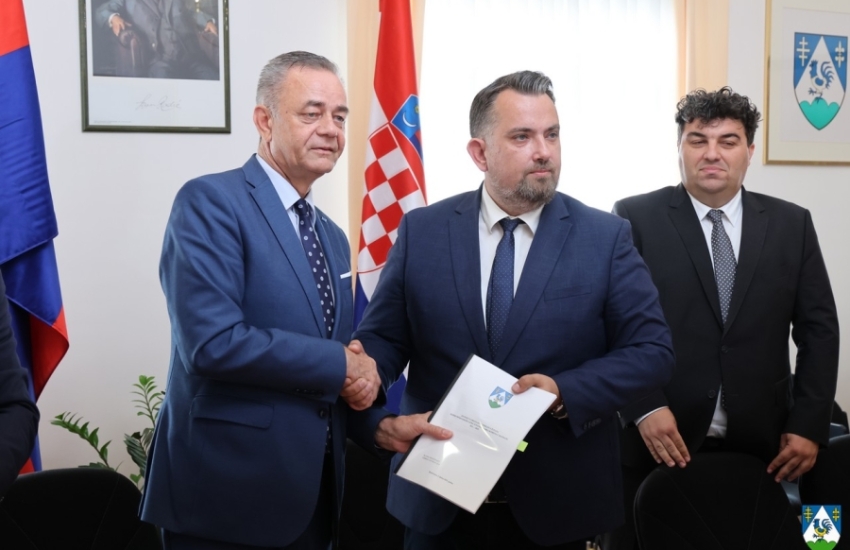 Održana primopredaja izvršnih ovlasti županu Golubiću i zamjeniku Rajnu