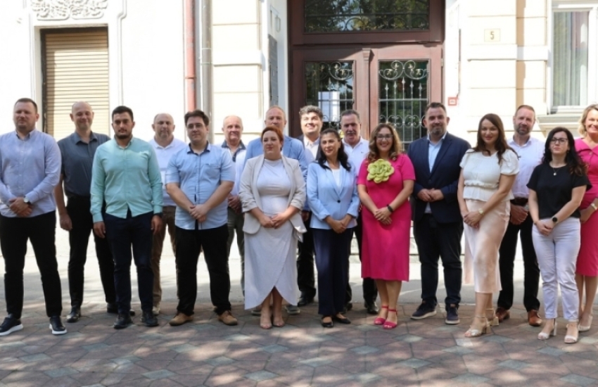 Županija za osnovnoškolce osigurala gotovo 48 tisuća besplatnih bilježnica