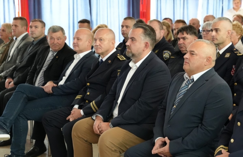Svečanim programom obilježen Dan policije
