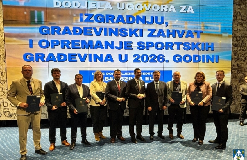 Župan Golubić potpisao ugovor za unaprjeđenje sportske infrastrukture u Gimnaziji Fran Galović u Koprivnici