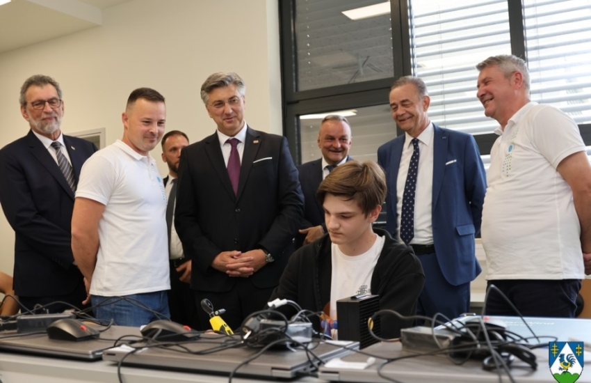 Predsjednik Vlade Andrej Plenković u Koprivnici posjetio Centar kompetentnosti i snažno podržao županijske projekte