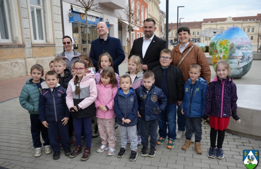 Župan Golubić otvorio 17. izložbu pisanica oslikanih u maniri naive