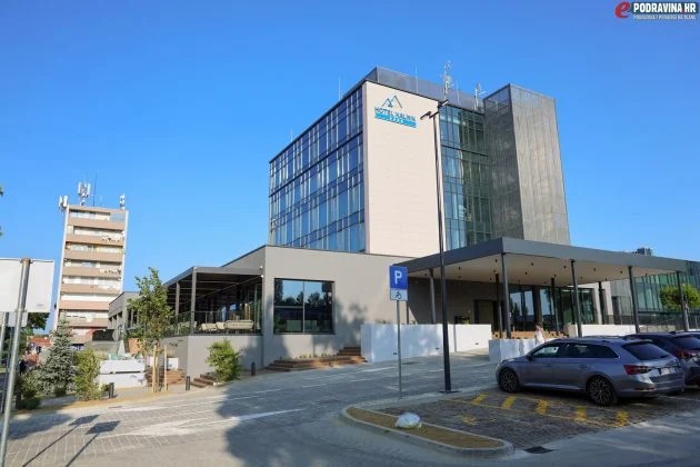 Otvorenje Hotel Kalnik 06062025 IB</p></div>...							</div>
											</li>
																													<li>
													<h3 class=