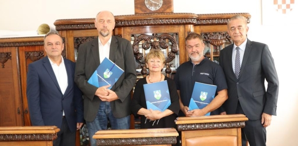 Županija i predstavnici udruga potpisali ugovore za sufinanciranje projekata u okviru natječaja Saveza Alpe Jadran