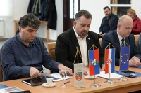 Na Kolegiju župana s predstavnicima JLS-a raspravljano o ravnomjernom razvoju,</div>...							</div>
											</li>
																													<li>
													<h3 class=