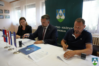 Županija osigurala gotovo 2,5 milijuna eura za rekonstrukciju Osnovne škole</div>...							</div>
											</li>
																													<li>
													<h3 class=
