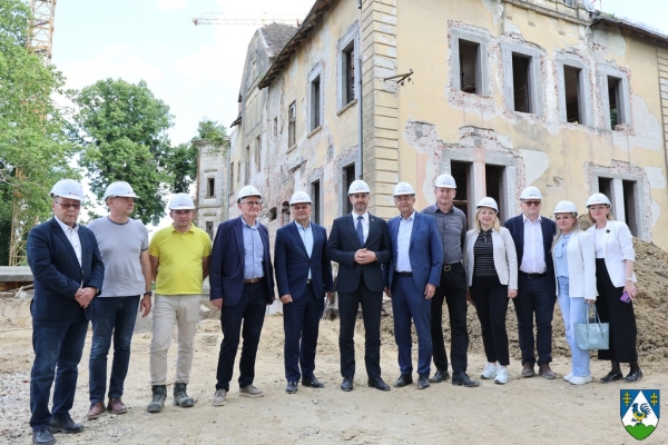 Župan Koren i ministar Glavina obišli radove na obnovi dvorca Inkey