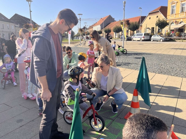 U Križevcima održana tradicionalna akcija Sigurno u školu s HAK-om