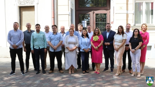 Županija za osnovnoškolce osigurala gotovo 48 tisuća besplatnih bilježnica