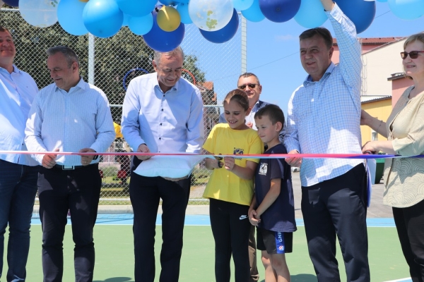 Osnovna škola Ivan Lacković Croata Kalinovac dobila novo sportsko igralište