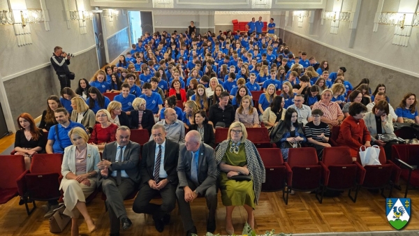 Koprivnička Gimnazija svečanom akademijom proslavila 118. rođendan