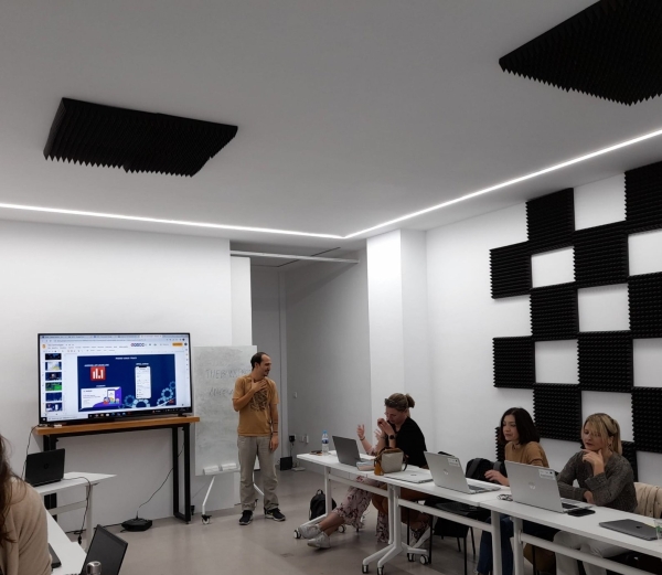 Pedagoginja OŠ Sveti Petar Orehovec na Erasmus+ mobilnosti u Valenciji učila o digitalnim medijima