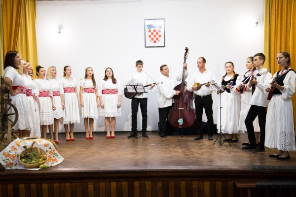 U Glogovcu  održana županijska smotra  malih tamburaških sastava